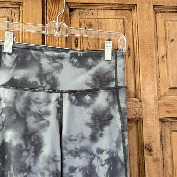 Athleta XS Chaturanga Tight Leggings Gray Cloud Gray Tie Dye Print - Picture 2 of 7